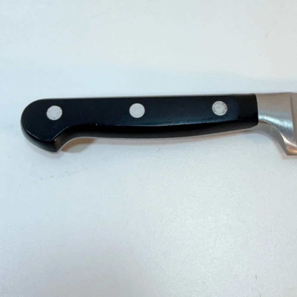 Zwilling JA Henckels Serrated Bread Knife 8 Inch Black Professional S 31026-200